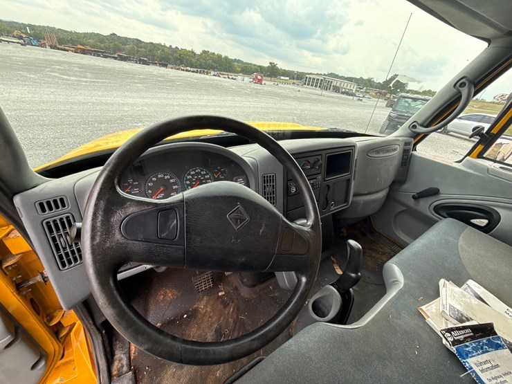 2007-international-durastar-4300-image-18