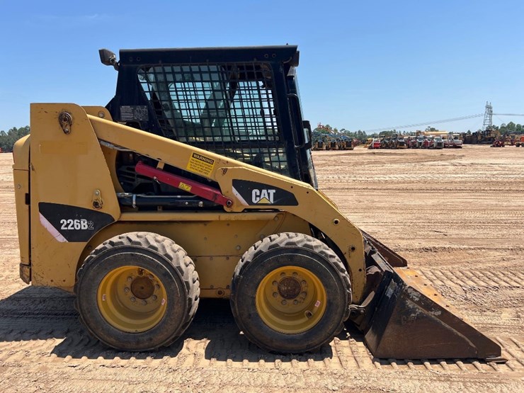 2008-caterpillar-226b2-image-5