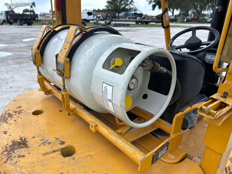 halla-lf30c-6,500lb-lp-forklift-image-10