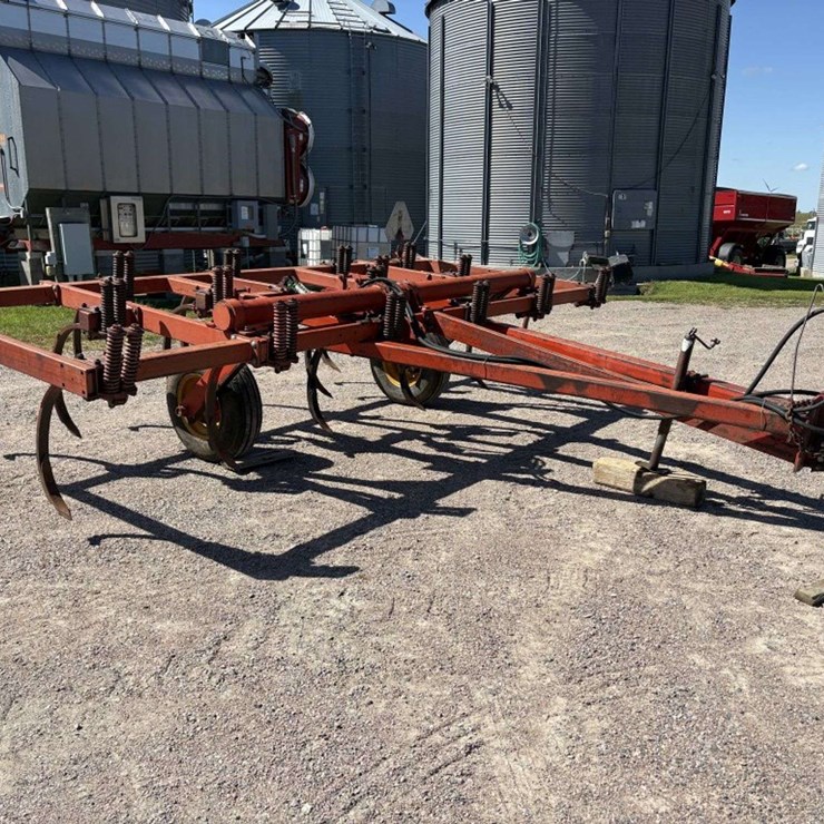MASSEY-FERGUSON 129