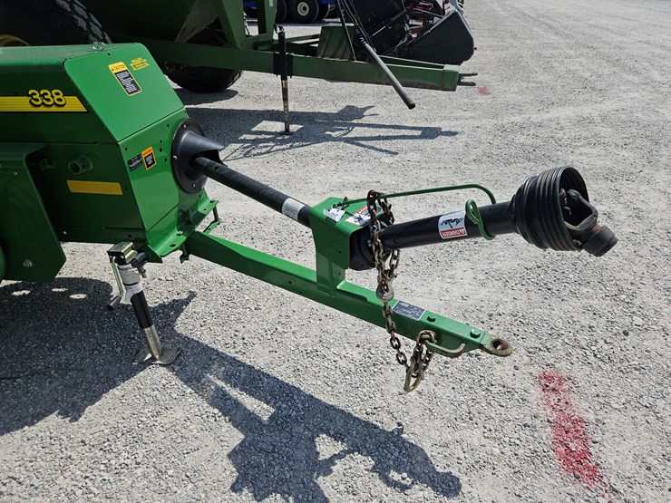 2011-john-deere-338-image-2