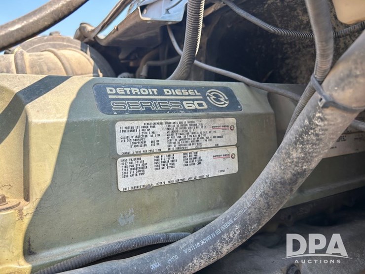2001-freightliner-dry-tender-truck-(cp0656,-unit-28070)-image-26