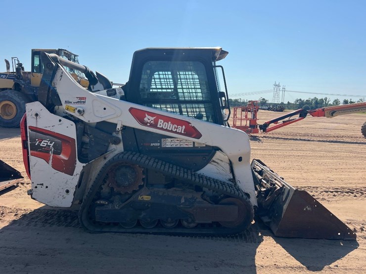 2022-bobcat-t64-image-5
