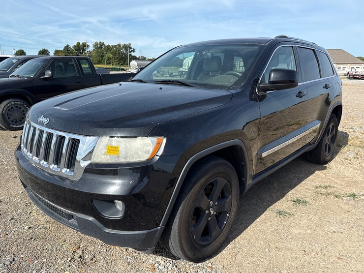 2013-jeep-grand-cherokee-image-1