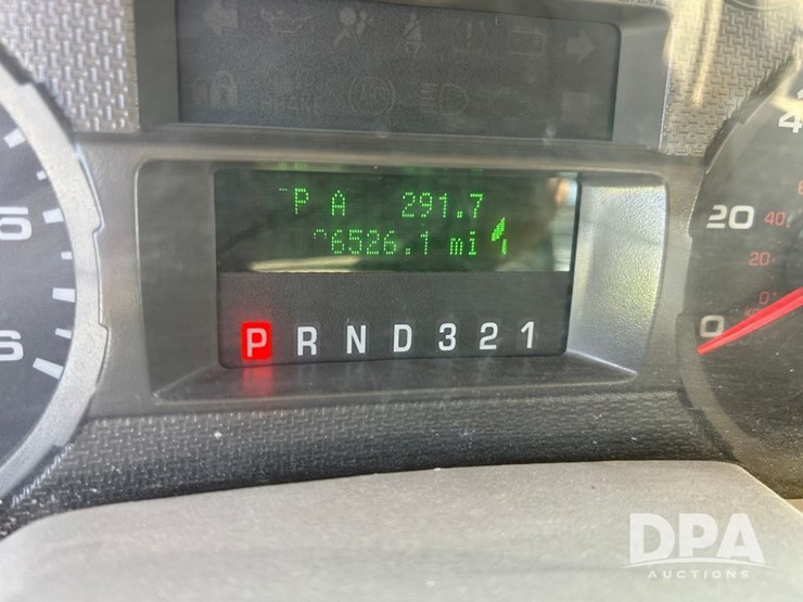 2010-ford-f350-xl-image-24