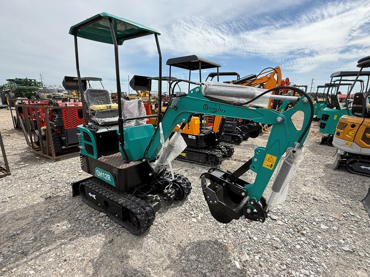 #220-•-#26486-•-unused-cfg-qh12r-mini-excavator-qh12r202507060556-image-2
