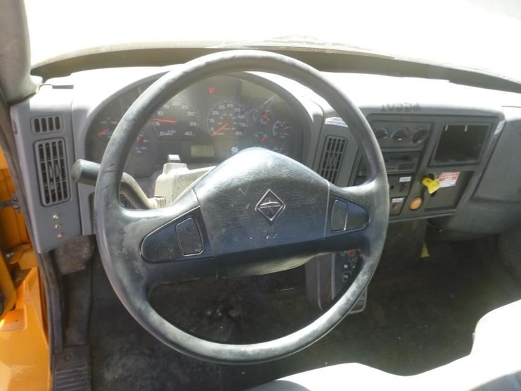 2006-international-durastar-4300-image-23