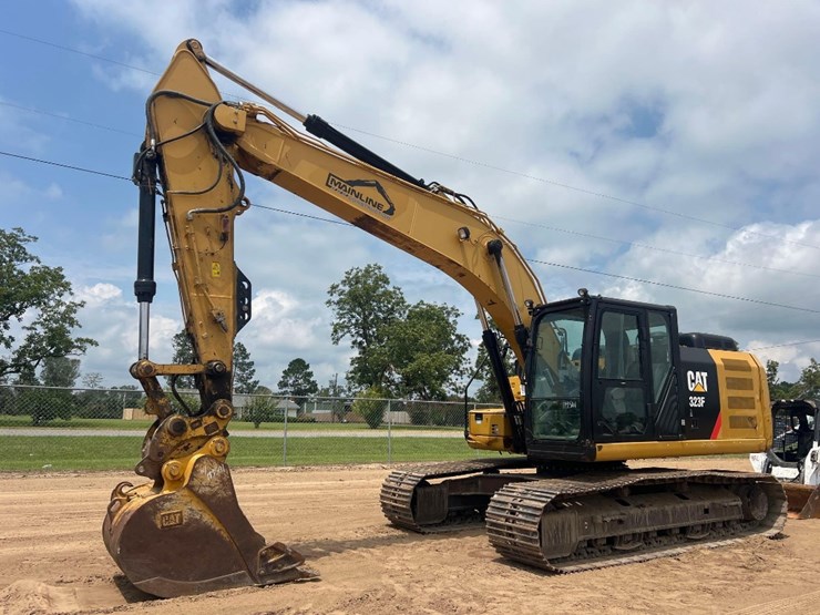2015-caterpillar-323fl-image-8