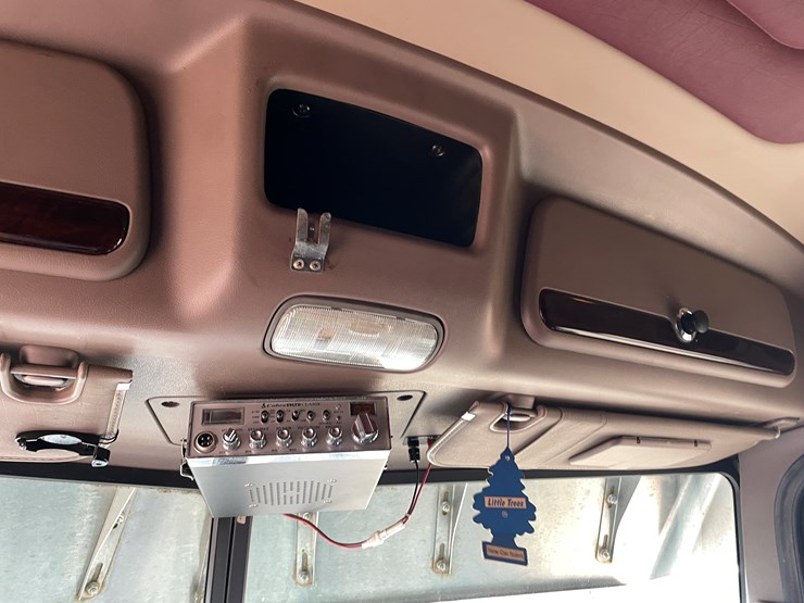 2013-peterbilt-386-image-58