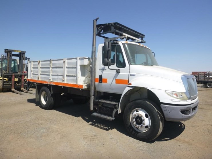 2010-international-durastar-4400-image-2