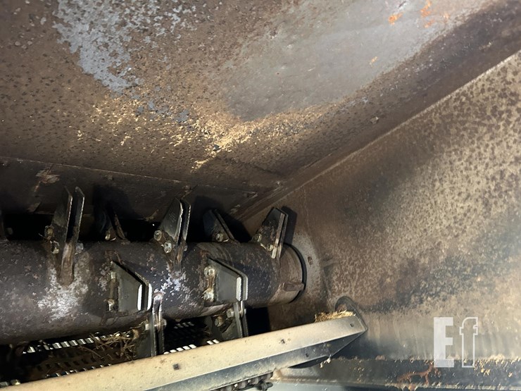 2015-case-ih-8240-image-22
