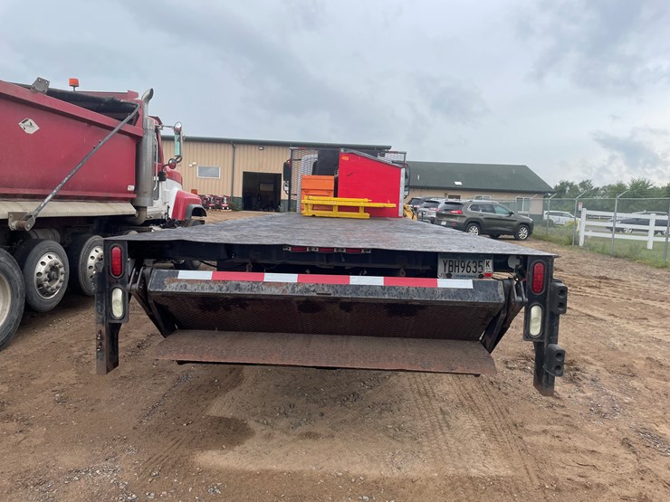 2007-international-durastar-4300-image-3