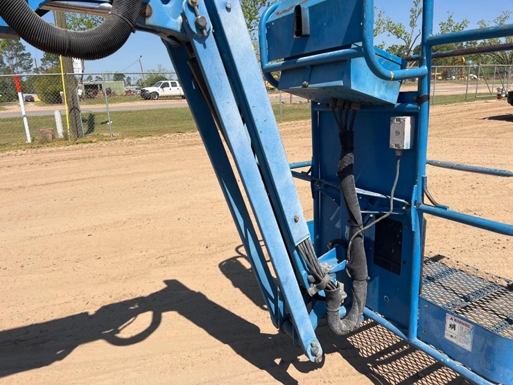 2005-genie-z-34/22-electric-telescopic-manlift-image-15