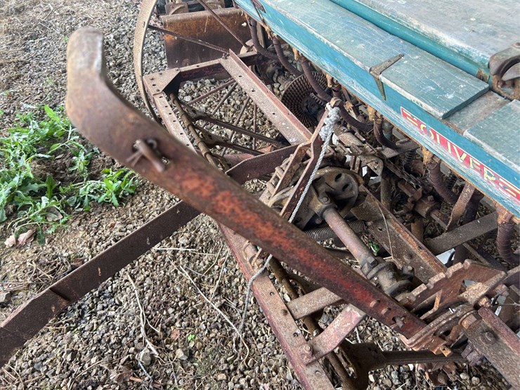 oliver-superior-8ft-grain-drill-image-13
