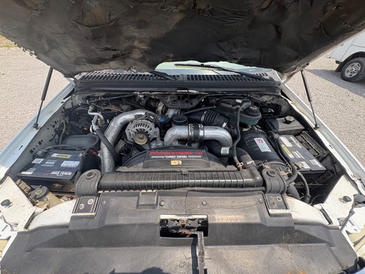 2003-ford-f550-xl-image-12