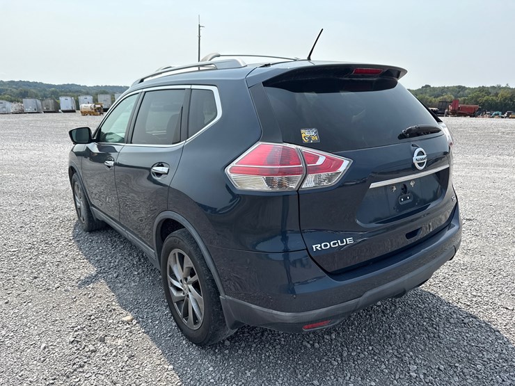 2015-nissan-rogue-sl-image-4