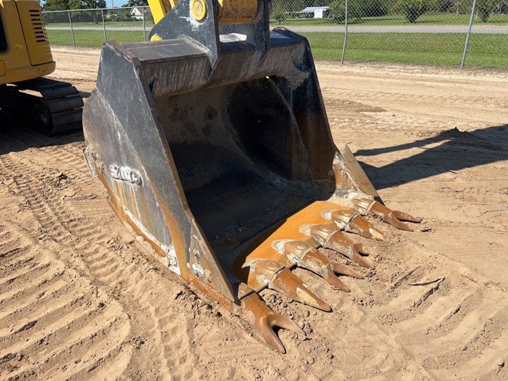 2023-komatsu-pc360-lc-11-image-21