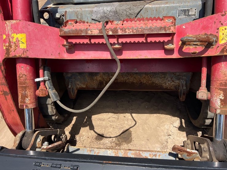 2019-takeuchi-tl12v2-image-10