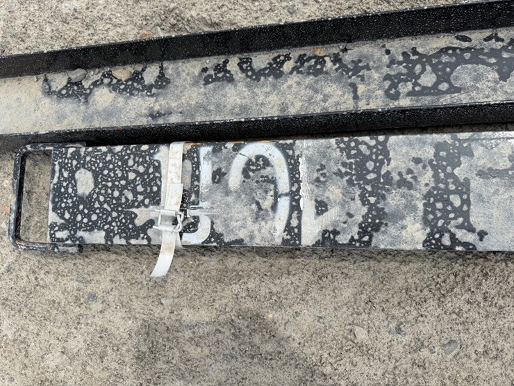 #2000-•-#26466-•-unused-visec-10'-forklift-extension-rod-image-5