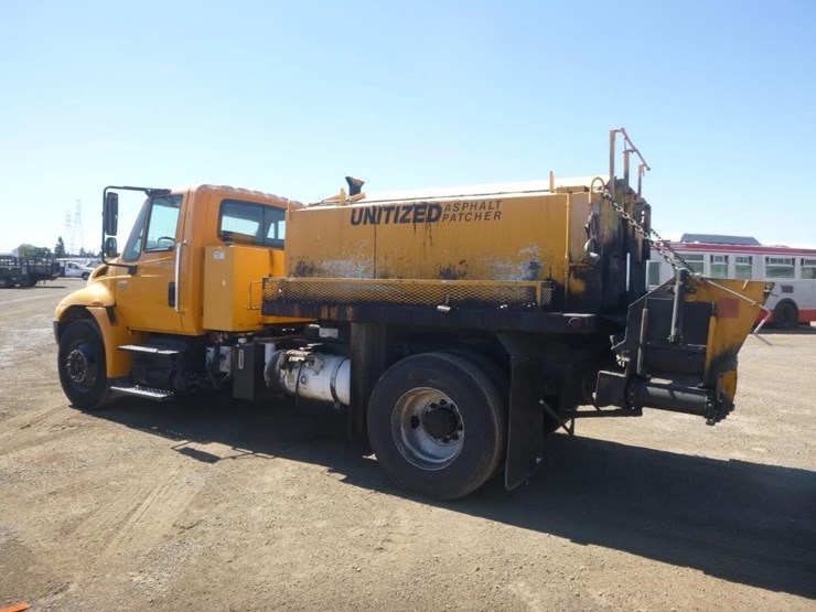 2006-international-durastar-4300-image-4