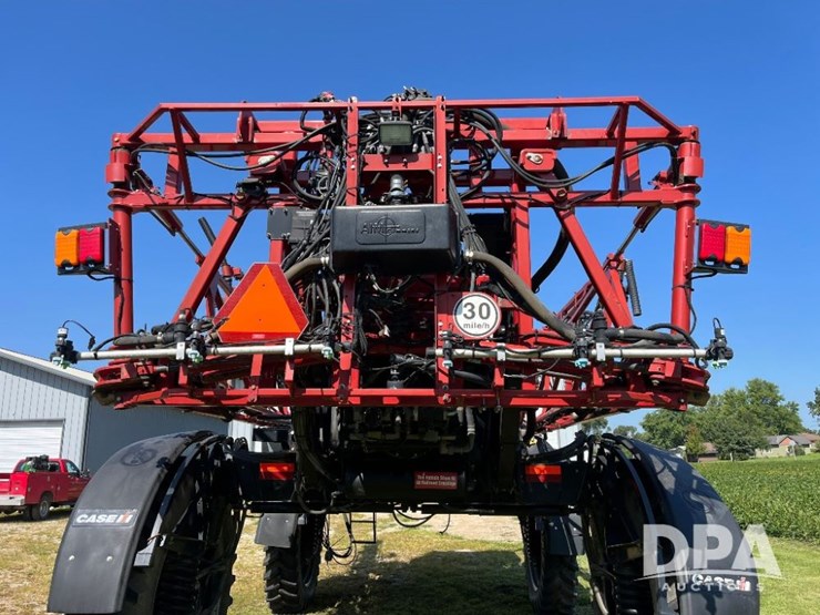 2011-case-ih-patriot-3330-image-41