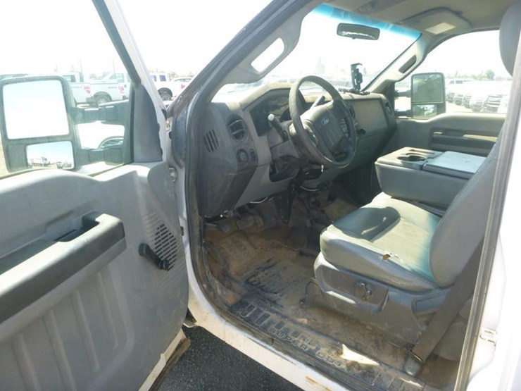2012-ford-f550-image-11