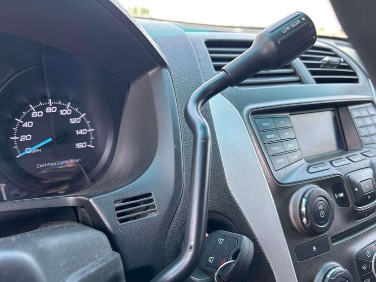 2014-ford-explorer-image-17