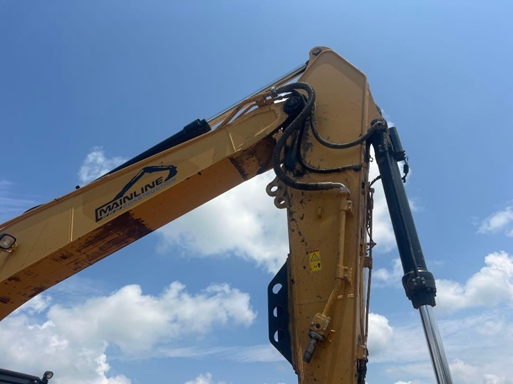 2015-caterpillar-323fl-image-12
