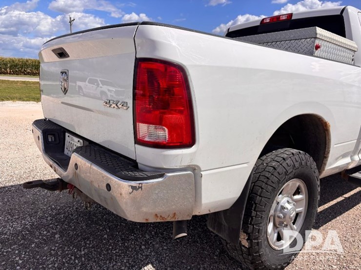 2016-dodge-ram-2500-image-39