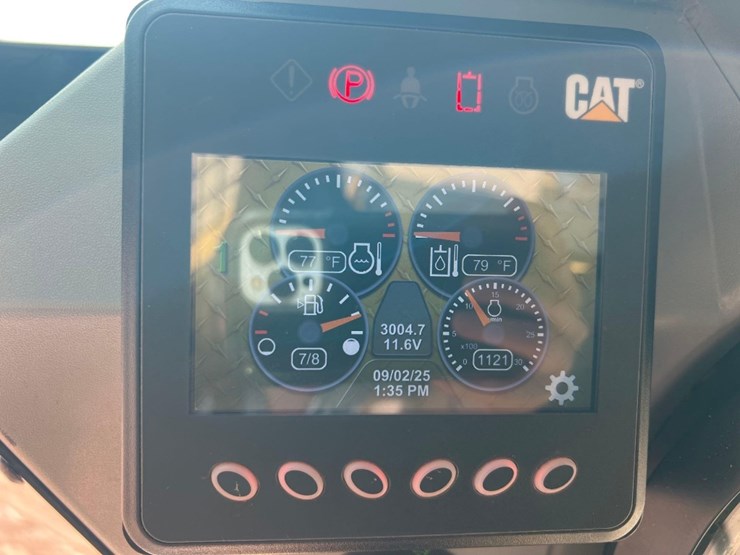 2022-caterpillar-279d3-image-30