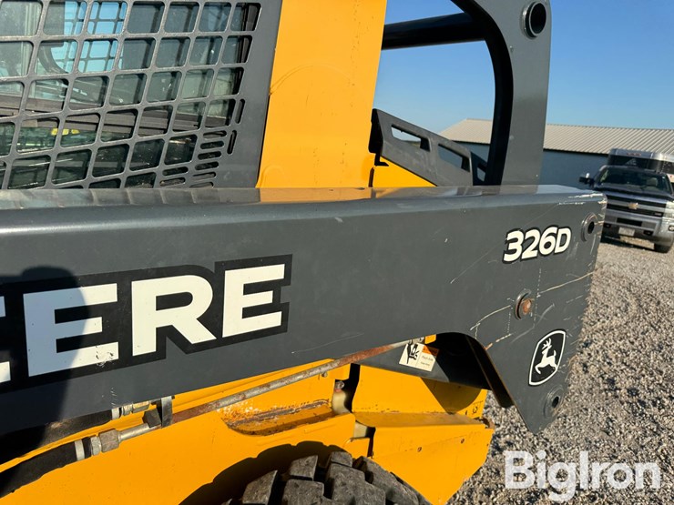 2011-deere-326d-image-18