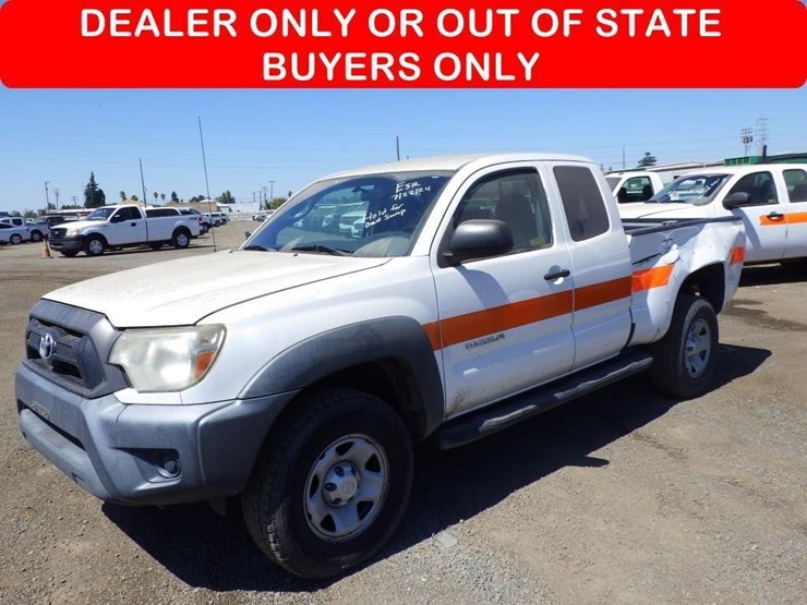 2014-toyota-tacoma-image-1