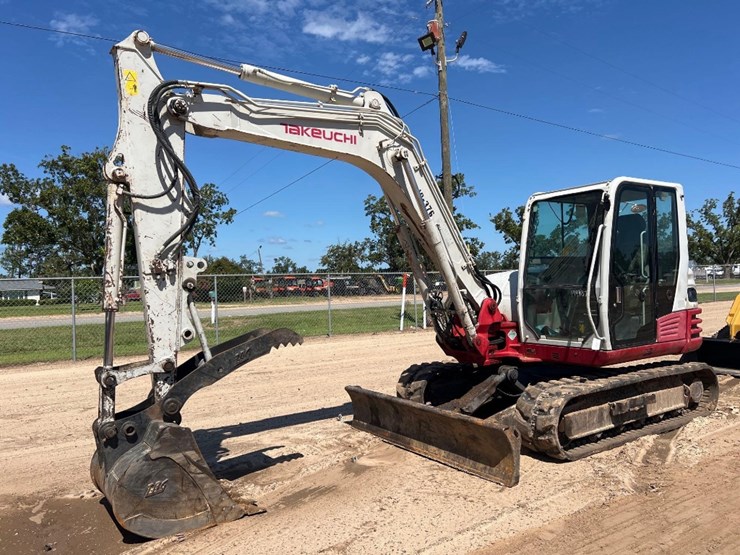 2015-takeuchi-tb290-image-8