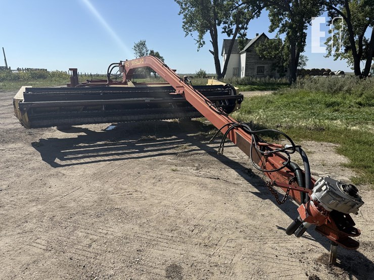 new-holland-1475-image-1