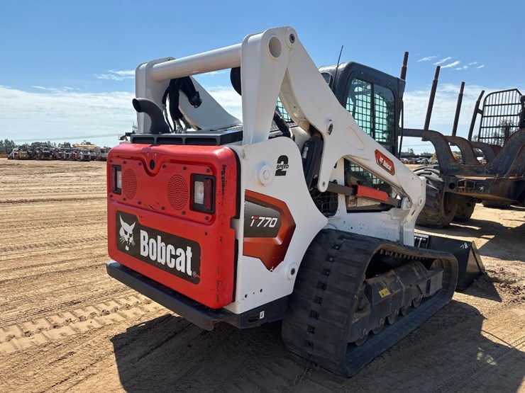 2023-bobcat-t770-image-6