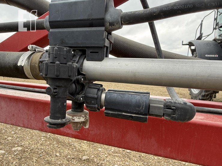 2020-case-ih-patriot-4440-image-48