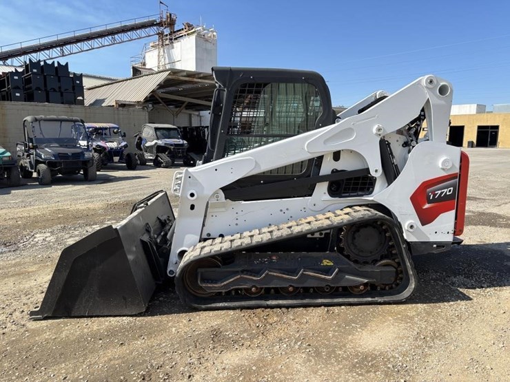 2024-bobcat-t770-image-5