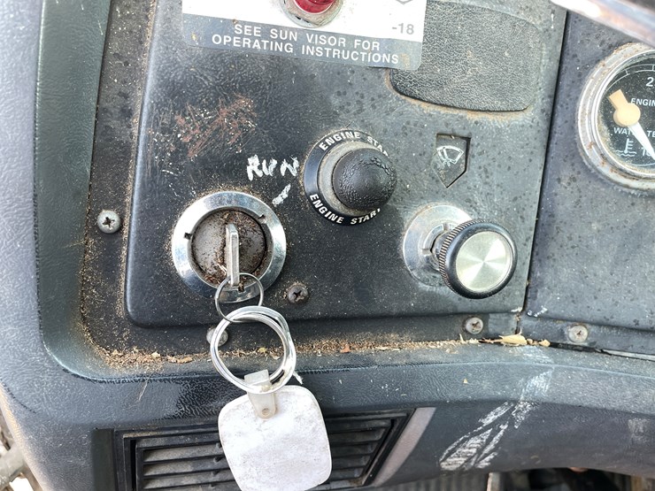 1991-ford-l8000-image-30