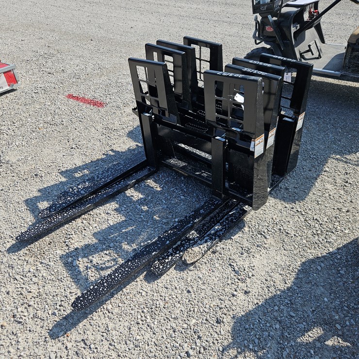 #203157 • New WT Pallet Forks