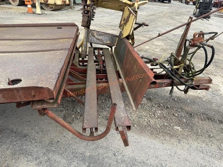 new-holland-1002-image-27