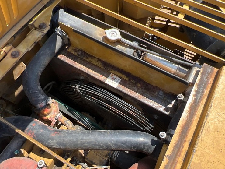 2005-caterpillar-321c-lcr-image-33