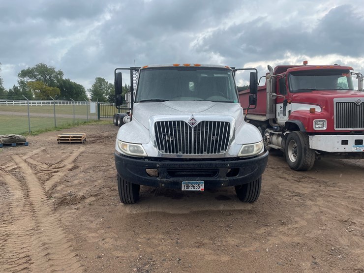 2007-international-durastar-4300-image-7