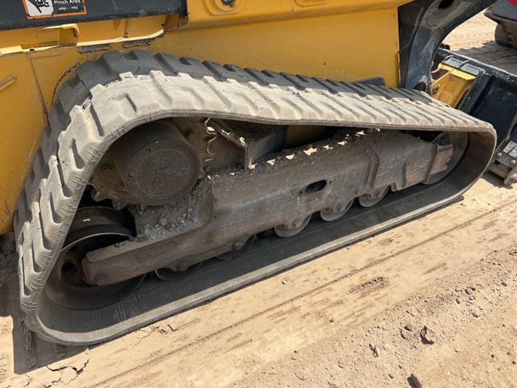 2020-deere-333g-image-21