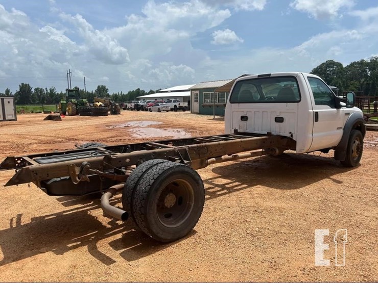2006-ford-f550-image-3