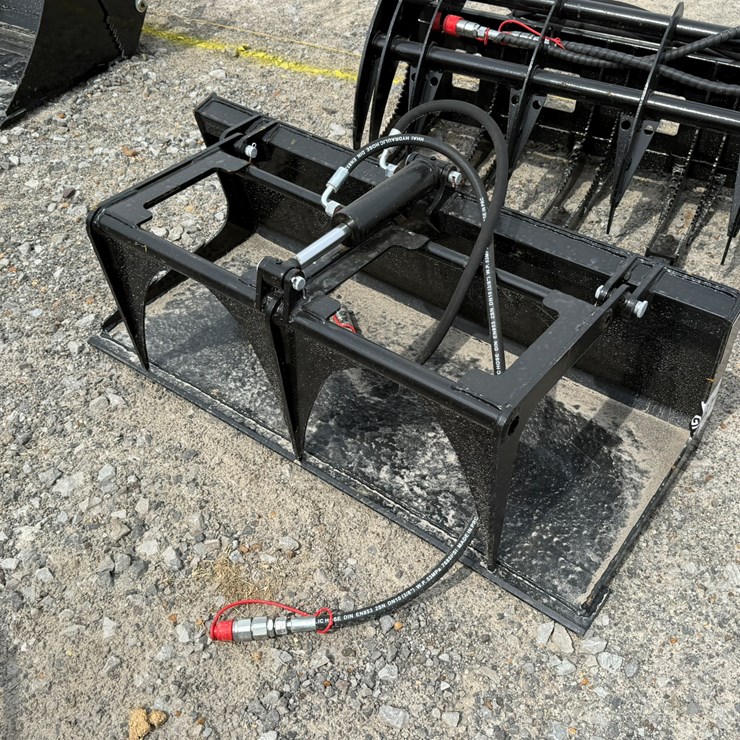 #230 • #26336 • Unused GIYI 44" Mini Skid Steer Plate Grabber CXPBZM44250794