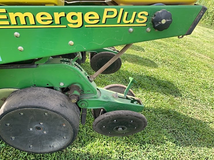 john-deere-1750-image-11