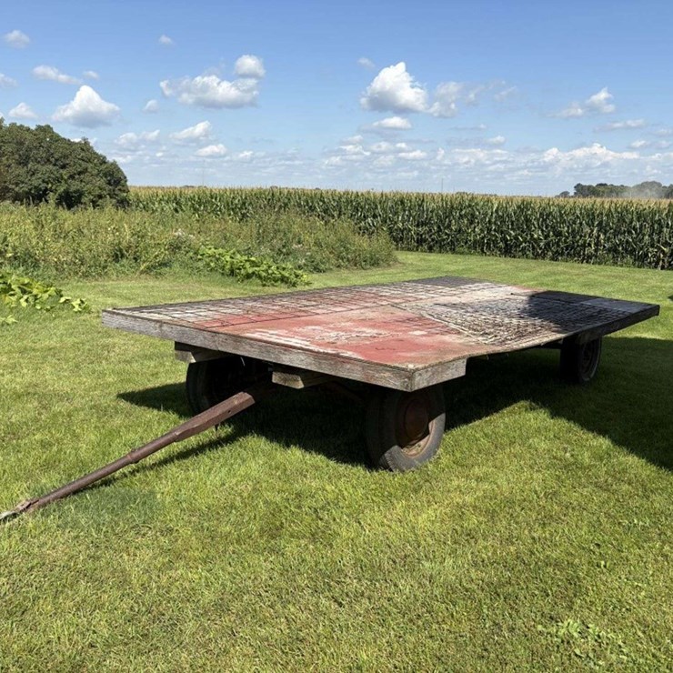Flat Hay Rack, 7.5’x14.5’, Plywood Deck, *wire panels NOT included