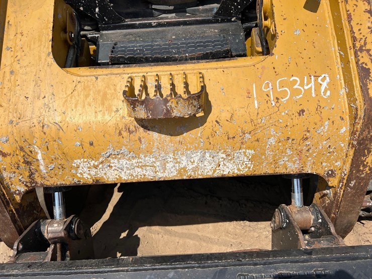 2012-caterpillar-279c2-image-9
