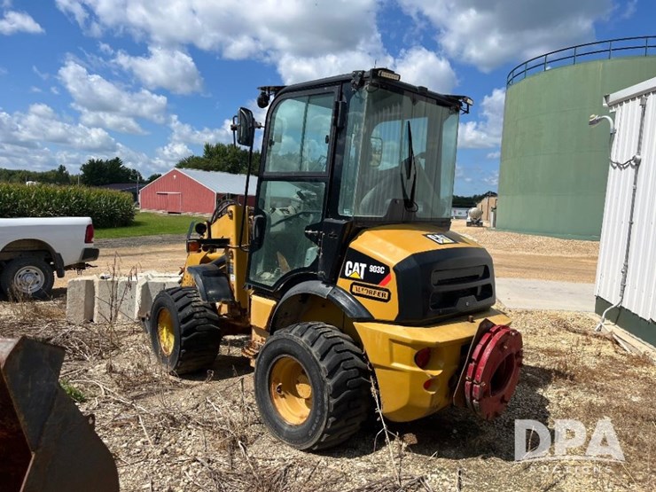 2015-caterpillar-903c-image-9