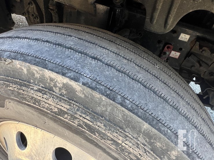 2018-freightliner-cascadia-125-image-4